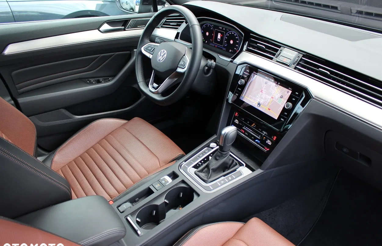 Volkswagen Passat cena 199900 przebieg: 15850, rok produkcji 2023 z Opole małe 631
